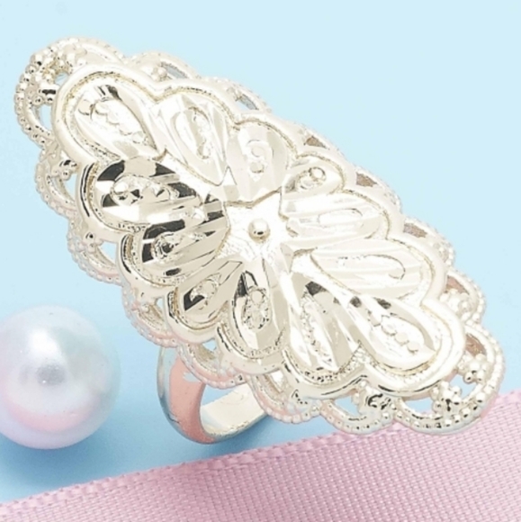 LAST ONE!!! Beautiful Woman Ring Gold Layered /Oro Laminado NWOT Size 7 - Picture 7 of 7